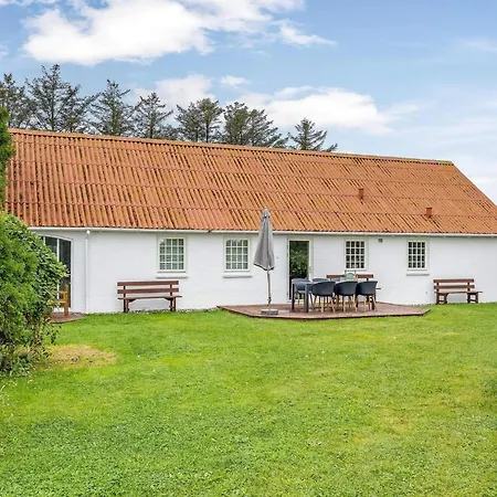 4 Star In *